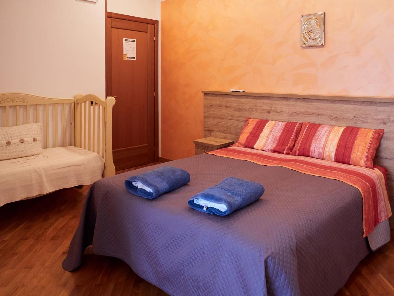 Bnb Anna E Leo - Casa Di Leo Bed & Breakfast Pietra Montecorvino Exterior photo